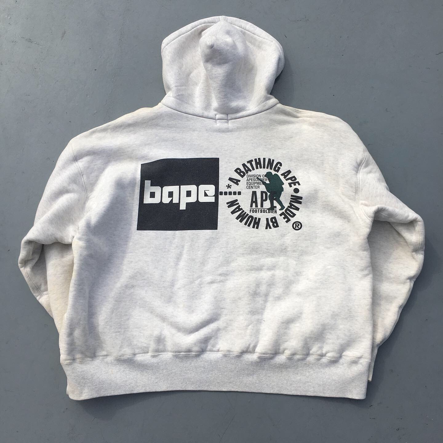 A BATHING APE 後付けパーカー