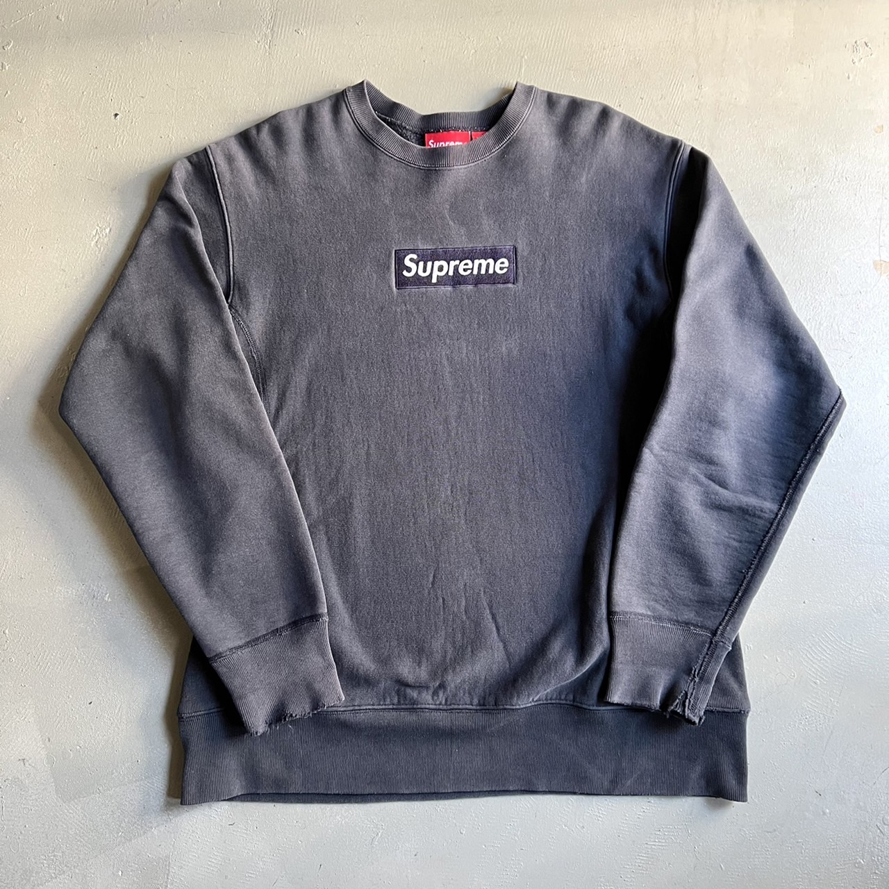 Old Supreme Box Logo Crewneck - blue room