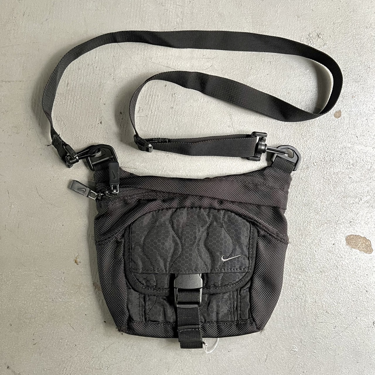 00's Nike Technical Body Bag