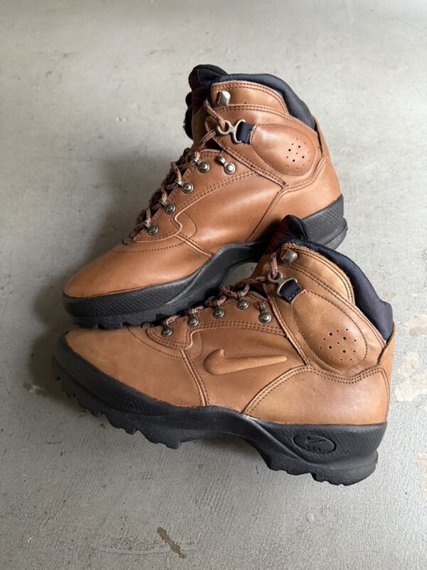 1996 NIKE ACG Hiking Boots